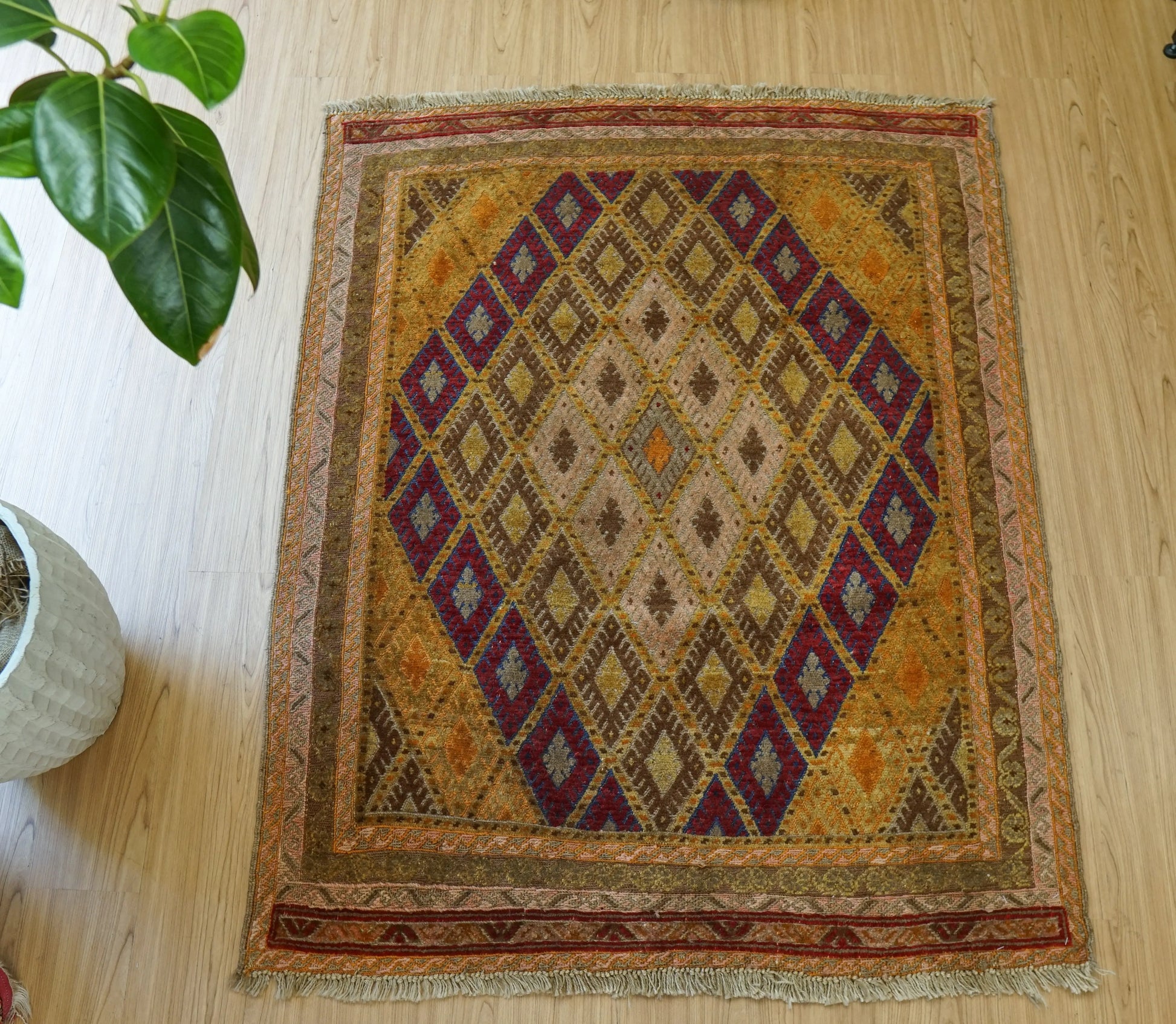 137×106cm アフガン手織りマシュワニキリム 　　手織り 絨毯 Decorworks