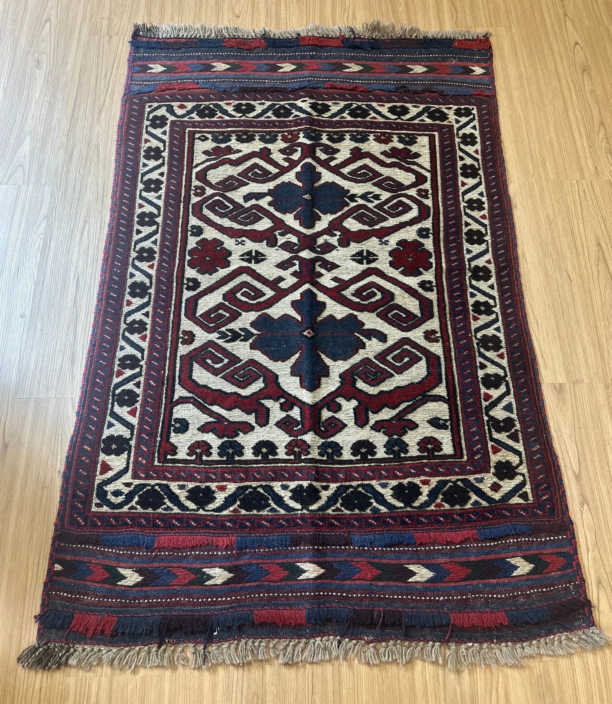 137×85cｍ  手織りアフガン キリム トライバルラグ　ヴィンテージラグ Decorworks