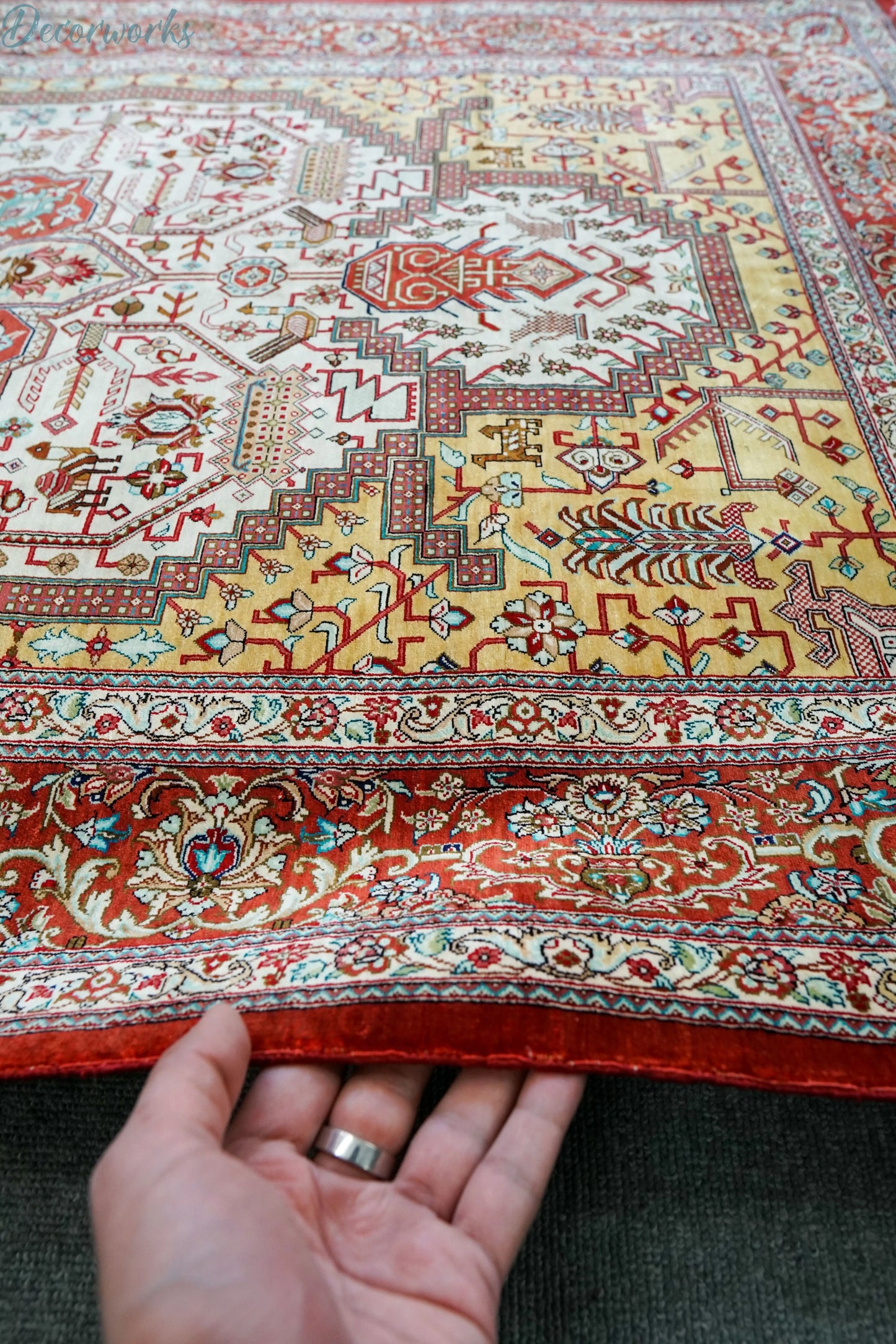 145×103cm　  ペルシャ絨毯　クム産　カシザード房　シルク 100% Decorworks