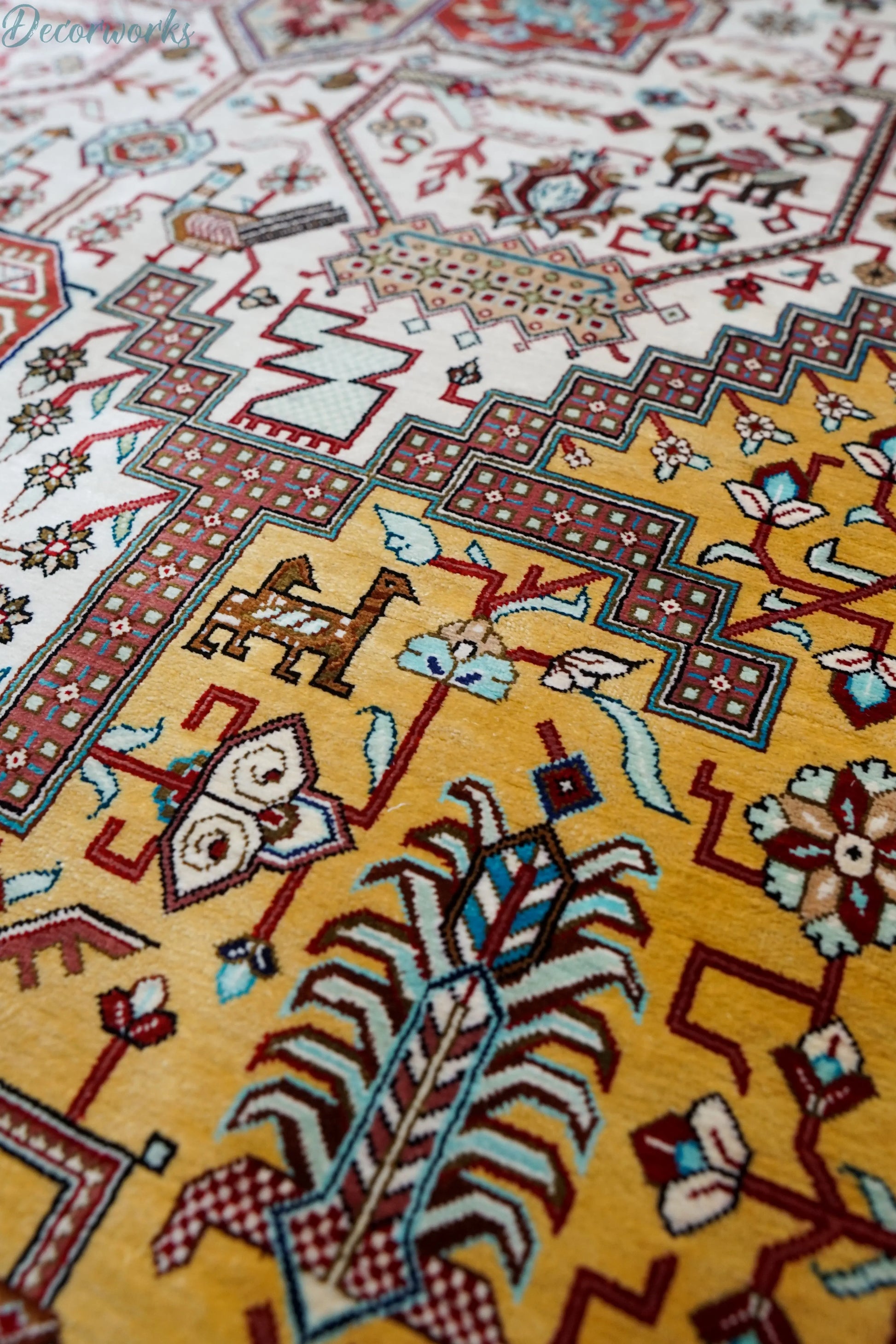 145×103cm　  ペルシャ絨毯　クム産　カシザード房　シルク 100% Decorworks