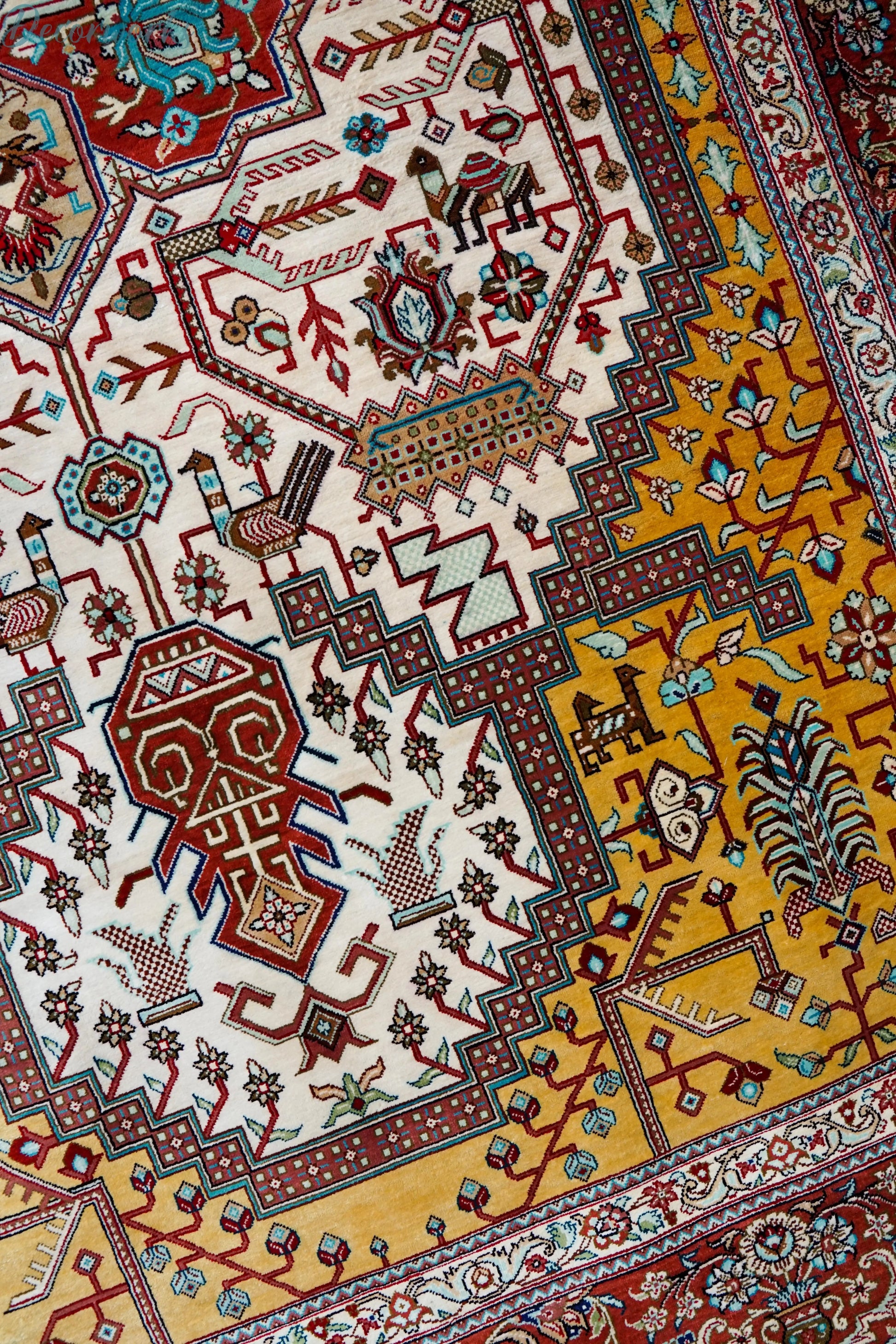 145×103cm　  ペルシャ絨毯　クム産　カシザード房　シルク 100% Decorworks