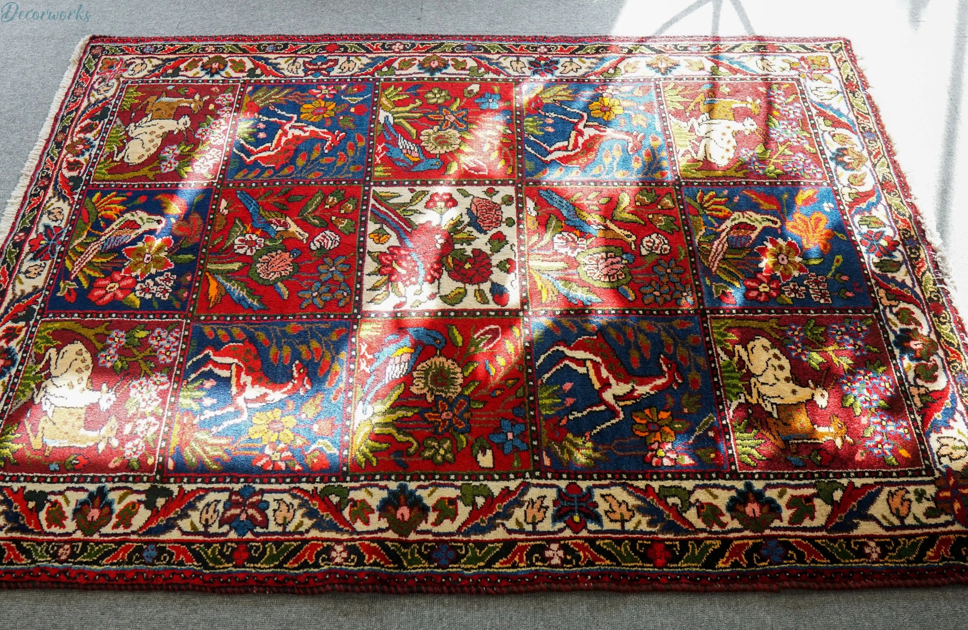 162×111cm　ペルシャ手織り絨毯　ウール　ラグ　バクティアリ Decorworks
