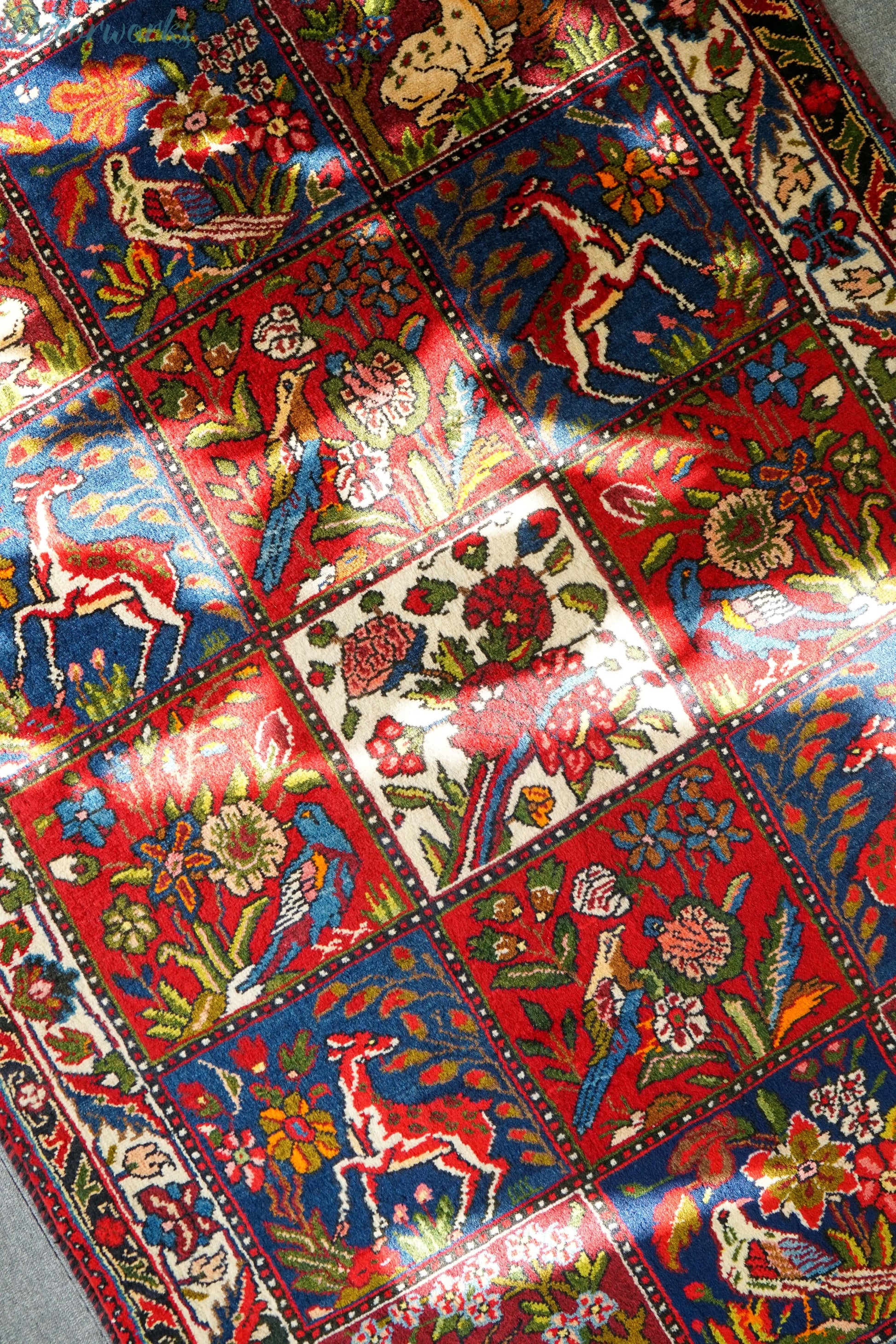 162×111cm　ペルシャ手織り絨毯　ウール　ラグ　バクティアリ Decorworks