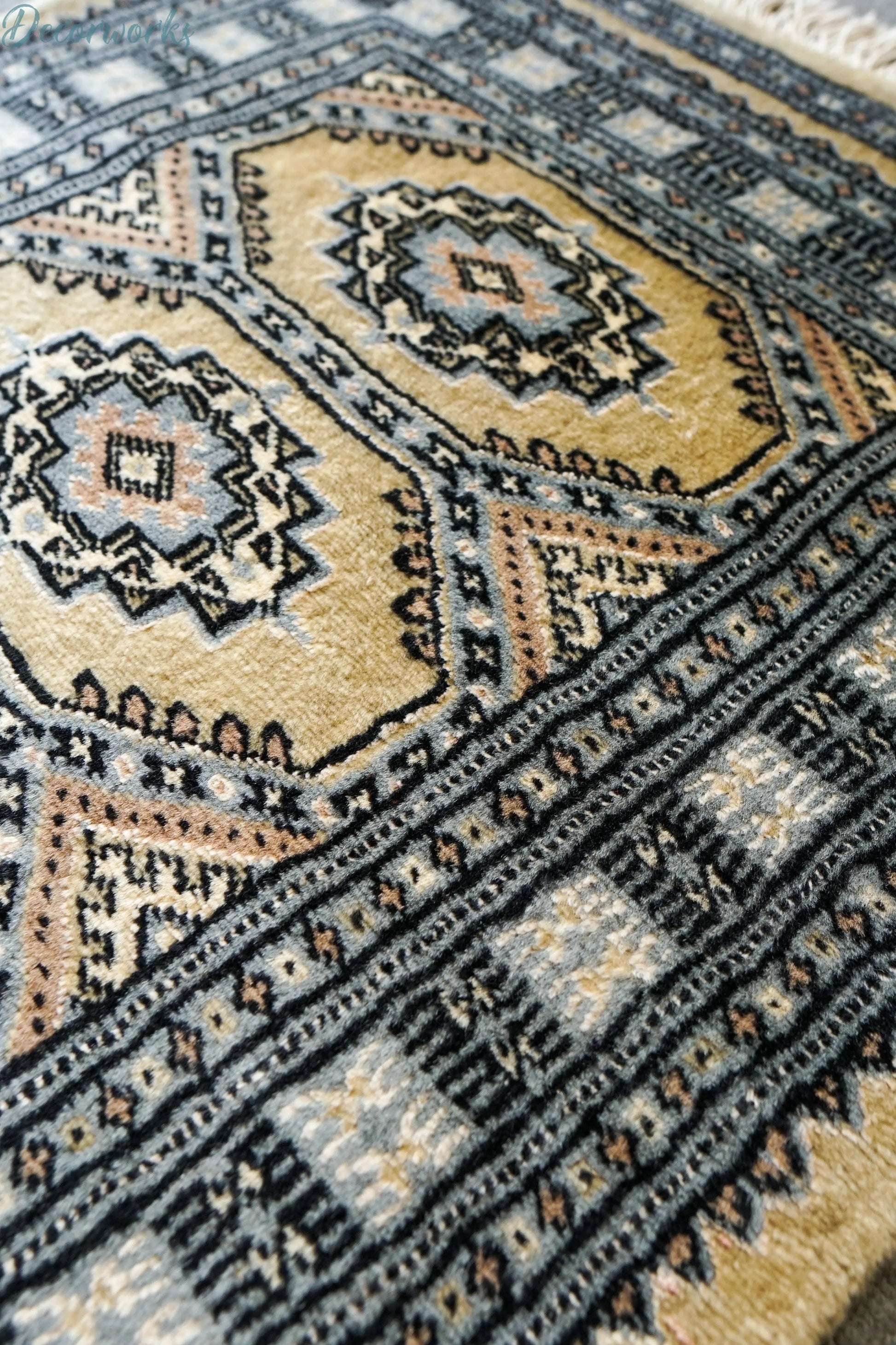 182×63cm パキスタン手織り絨毯　ランナー Decorworks