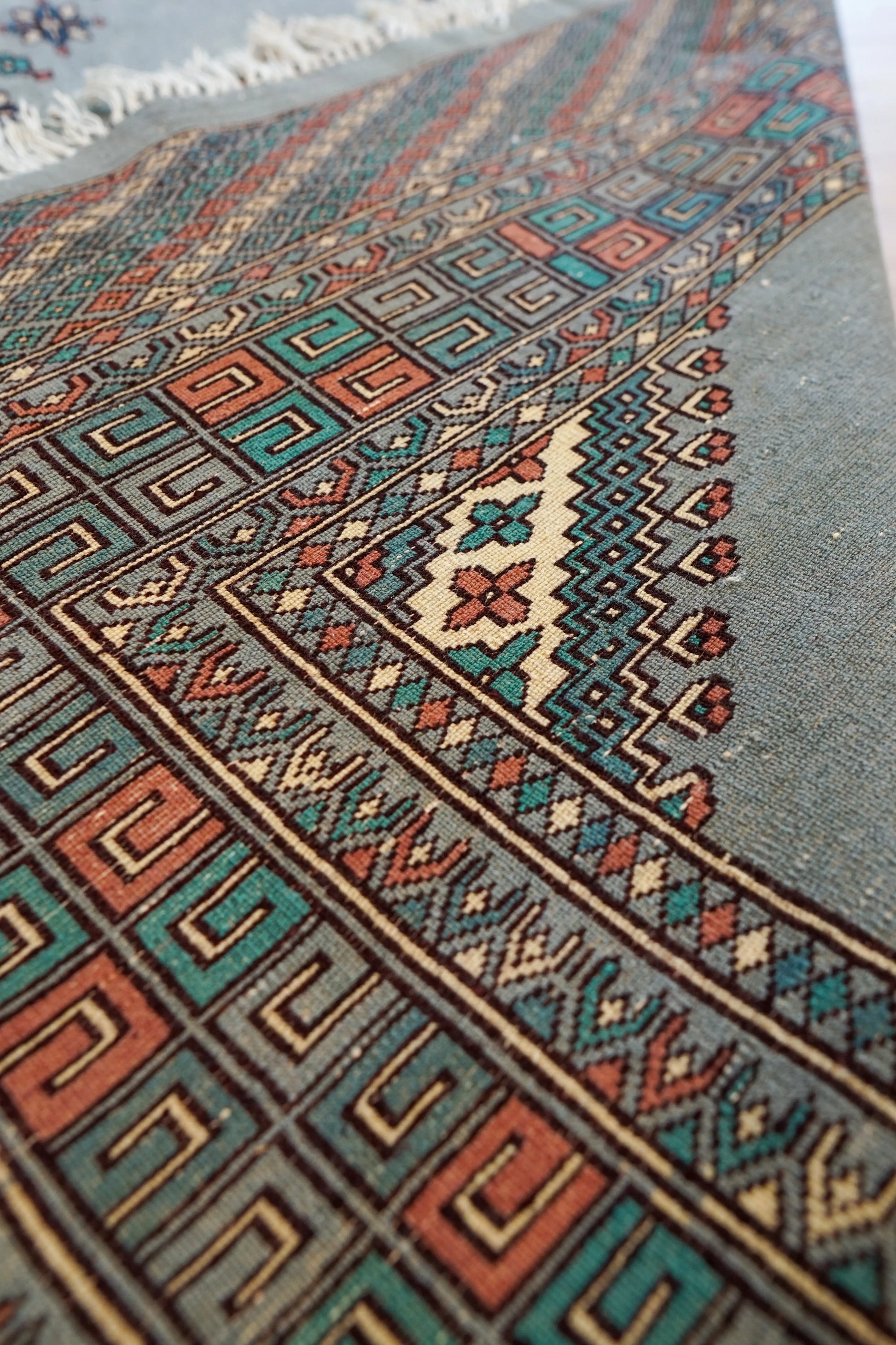 パキスタン手織り絨毯 191×121cm Decorworks