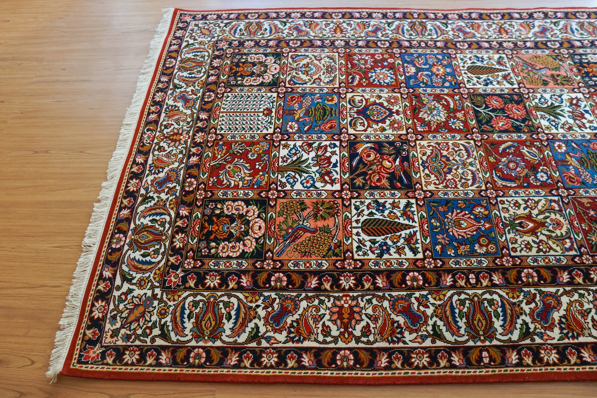 ペルシャ絨毯 バクティアリ産 215×150cm Decorworks