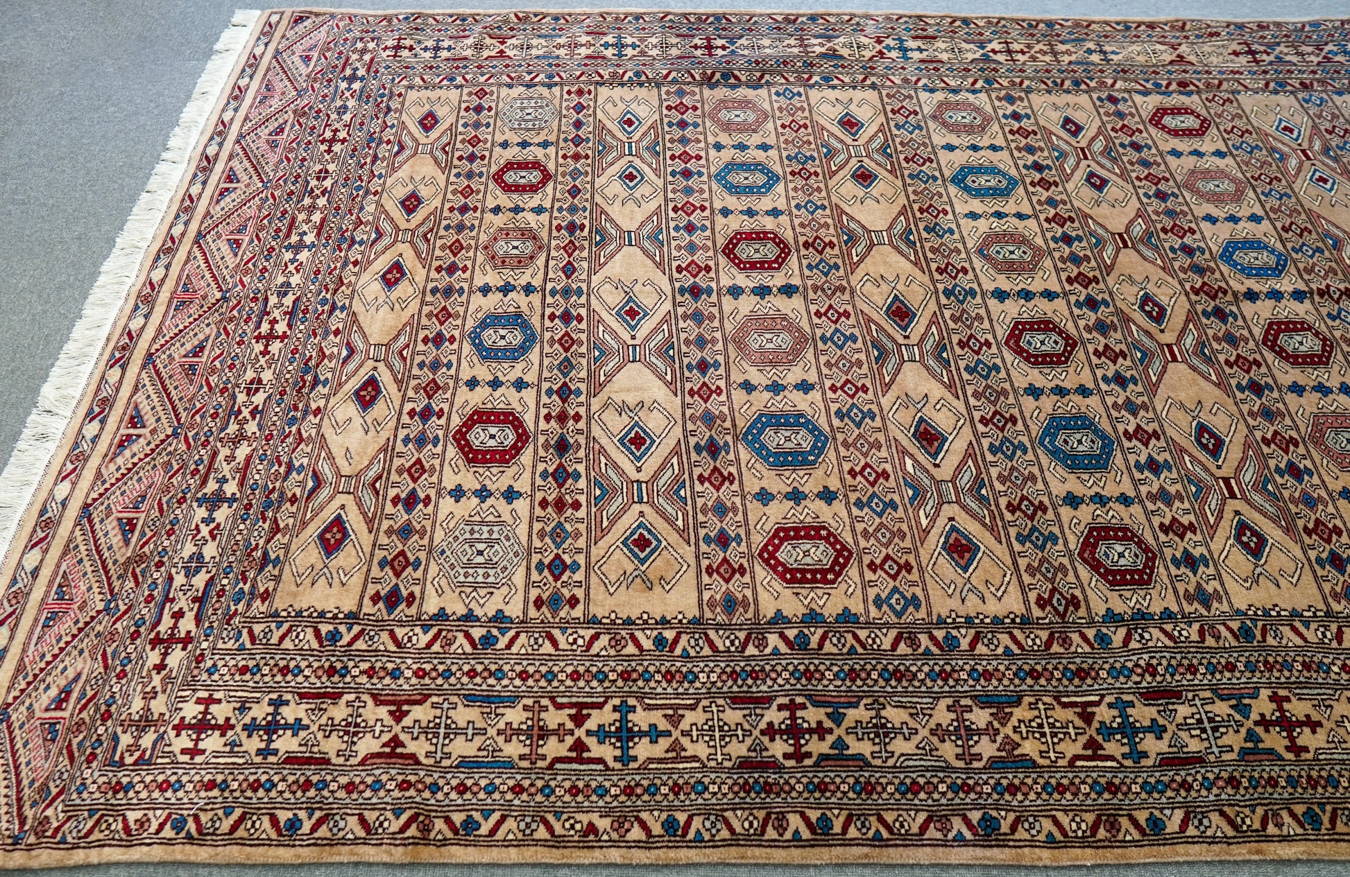 223×154cm【パキスタン手織り絨毯 Decorworks