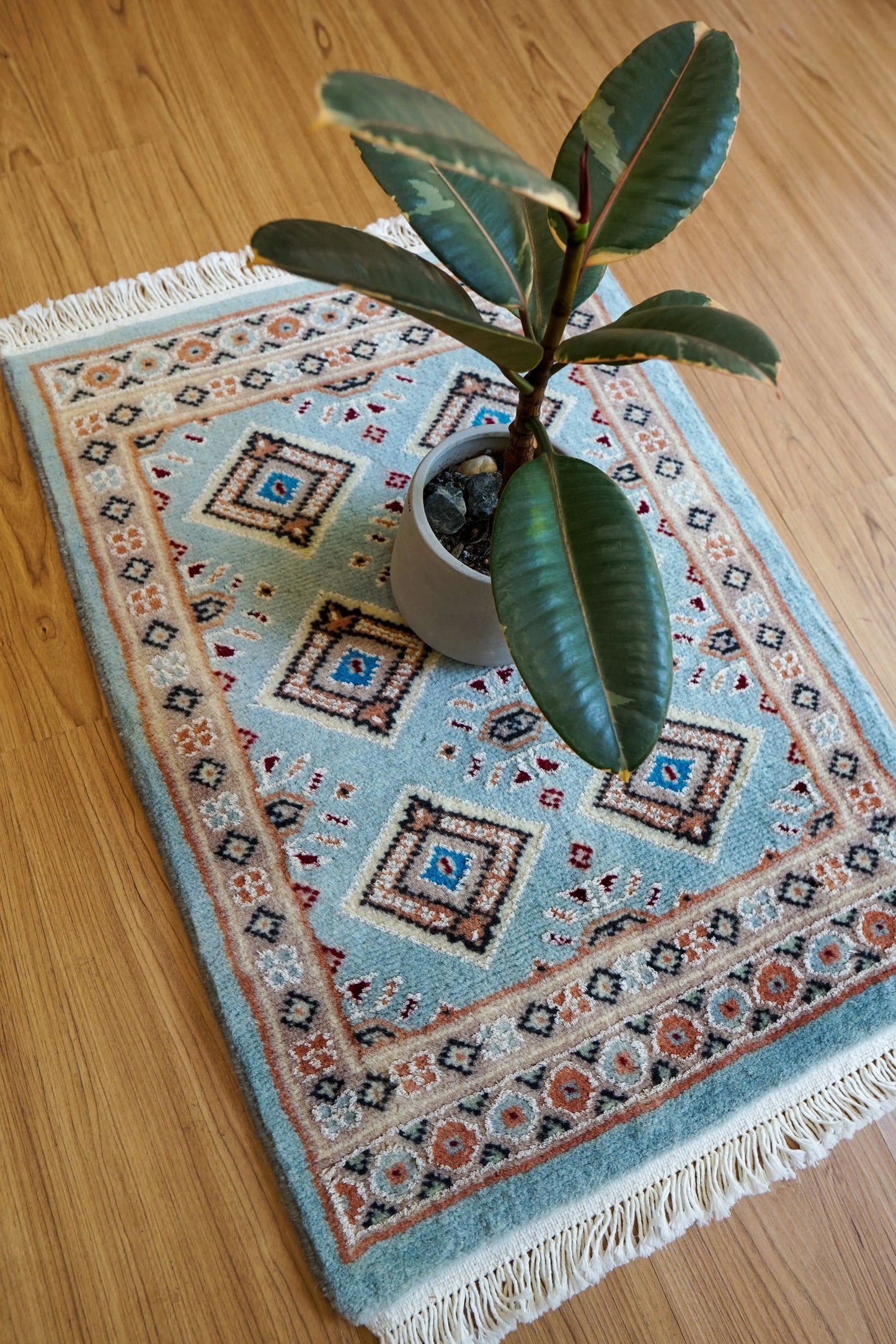 65×46cm パキスタン手織り絨毯 Decorworks