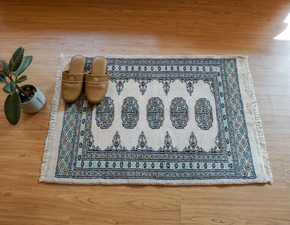 パキスタン手織り絨毯　94×65cm Decorworks