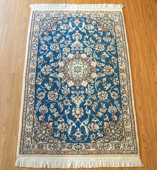 Collection ペルシャ手織り絨毯 ナイン産 青 9la 高級ウール 118×80cm
