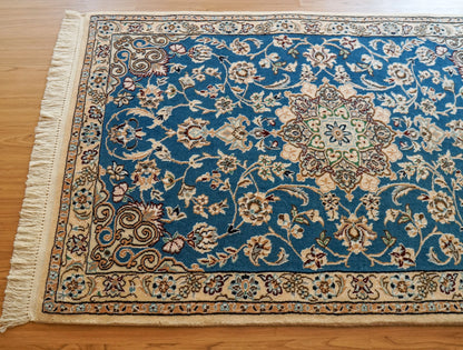 Collection ペルシャ手織り絨毯 ナイン産 青 9la 高級ウール 118×80cm