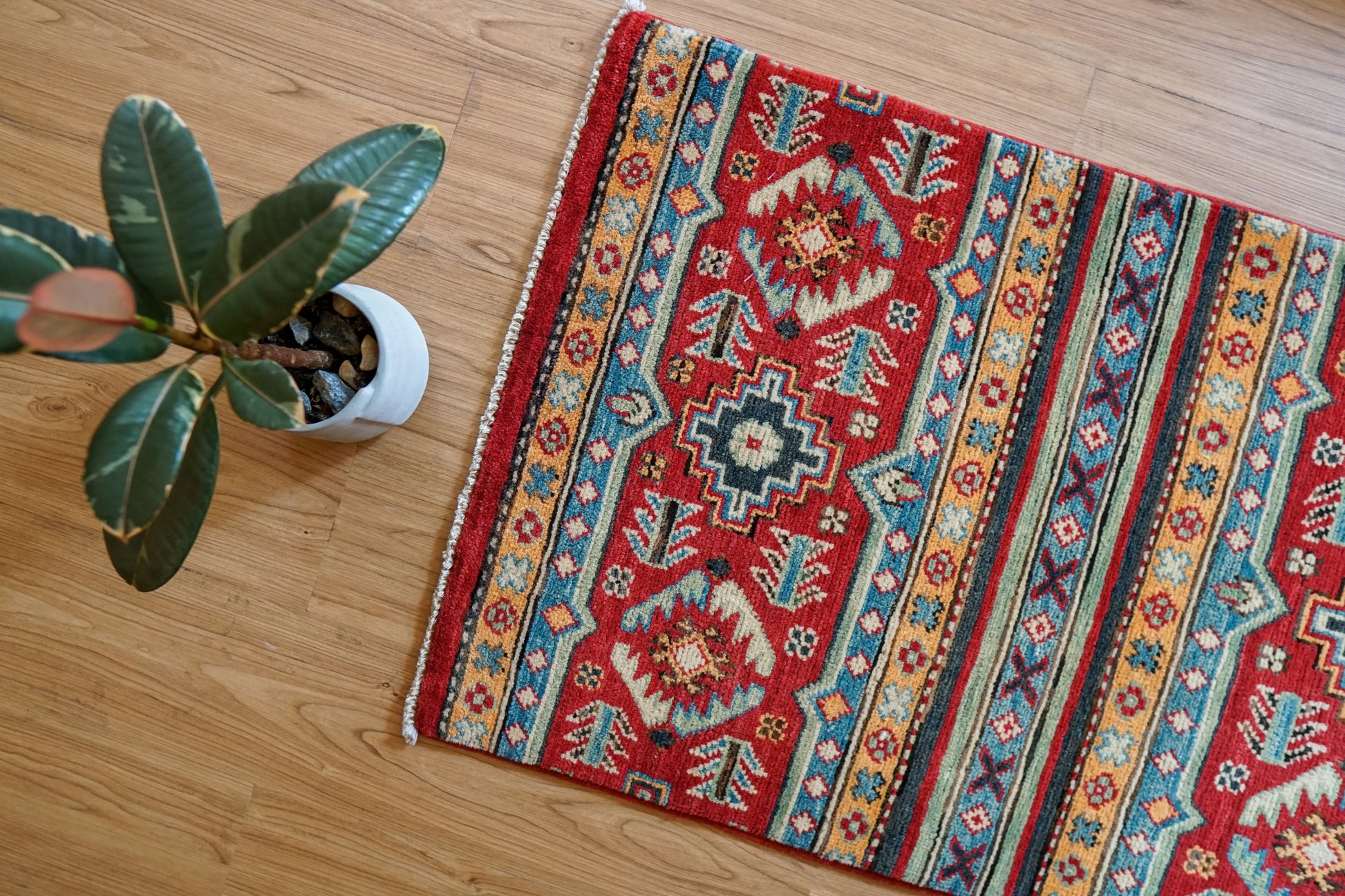 トライバルラグ　ガズニ地方のアフガン絨毯 Decorworks