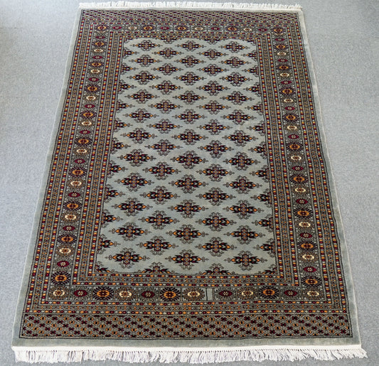 184×132cm パキスタン手織り絨毯 Decorworks